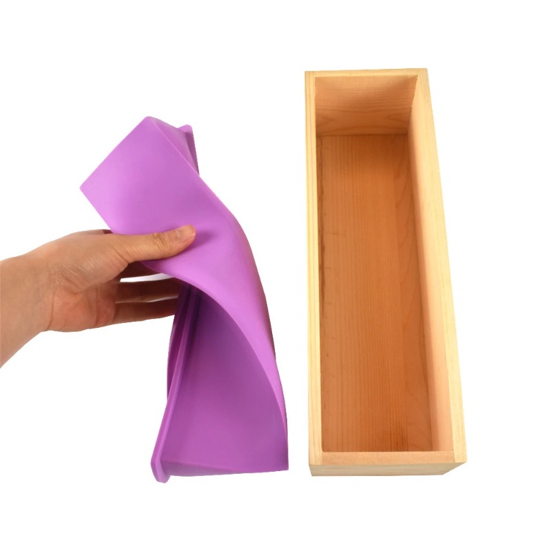 柔軟なシリコン製石鹸型 長方形ローフデザイン 木製ボックス付 - Soap Mold Silicone Loaf のレビューと価格